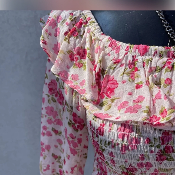 Pink and white Floral blouse xs - Picture 5 of 5